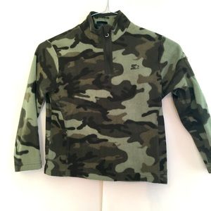 Kids camouflage quarter zip fleece. Med